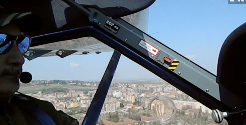 VIDEO - In volo sopra Casale su due ultraleggeri in ricordo di Palli